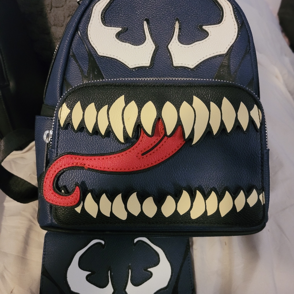 Loungefly venom set